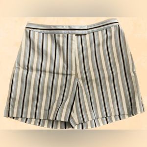 Ann Taylor Factory Store shorts, Size 4, New with tag